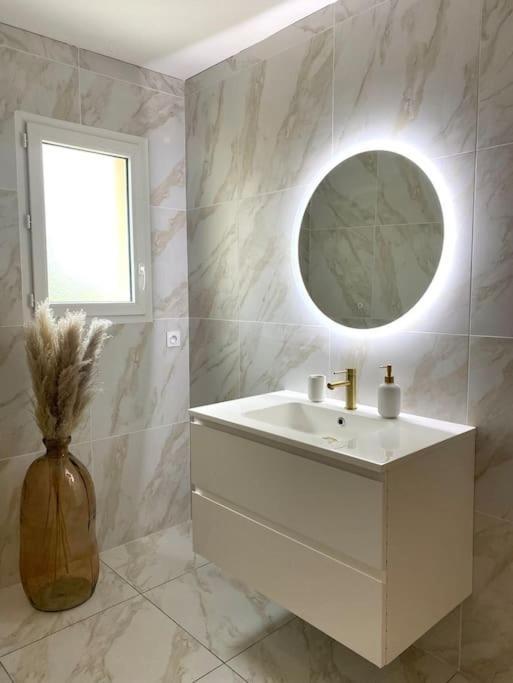 Villa Contemporaine Chatellerault Bagian luar foto